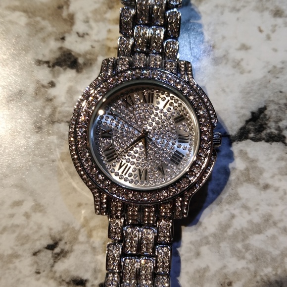 18K White Gold Plated Iced Out Quartz Watch - Picture 5 of 8